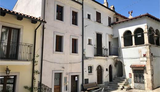 Abitazione ristrutturata nel centro storico 
